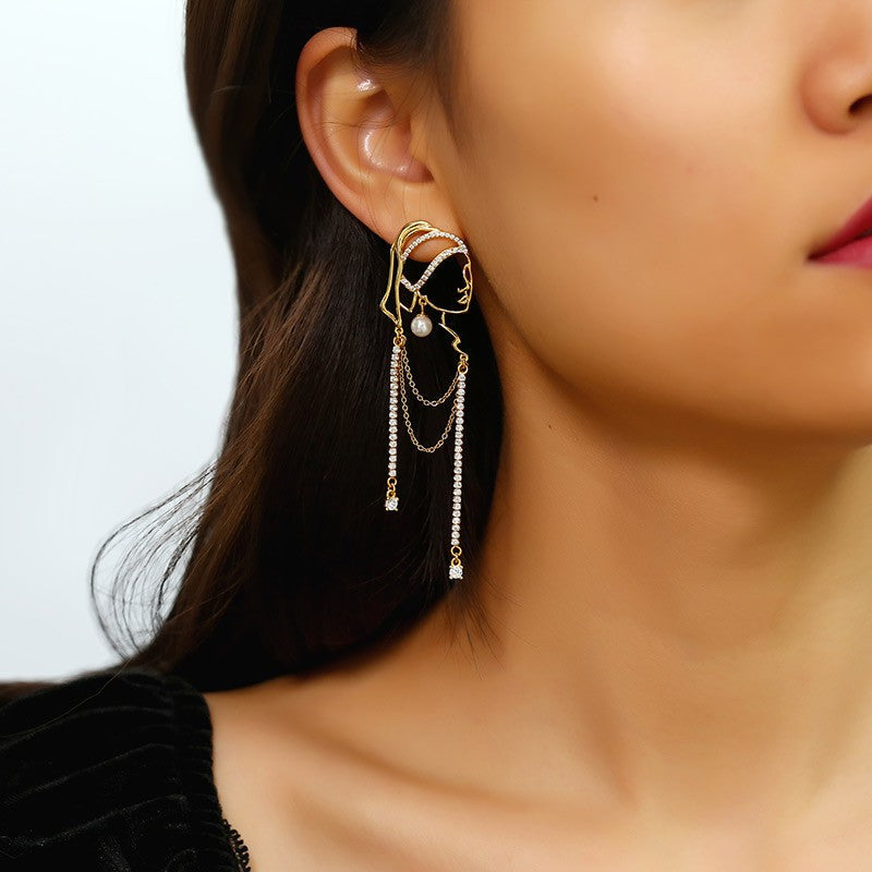 Girl with a Pearl Earrings