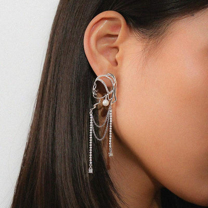 Girl with a Pearl Earrings