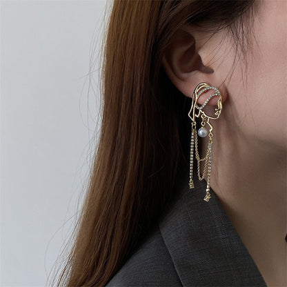 Girl with a Pearl Earrings