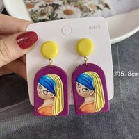 The girl with a pearl earrings